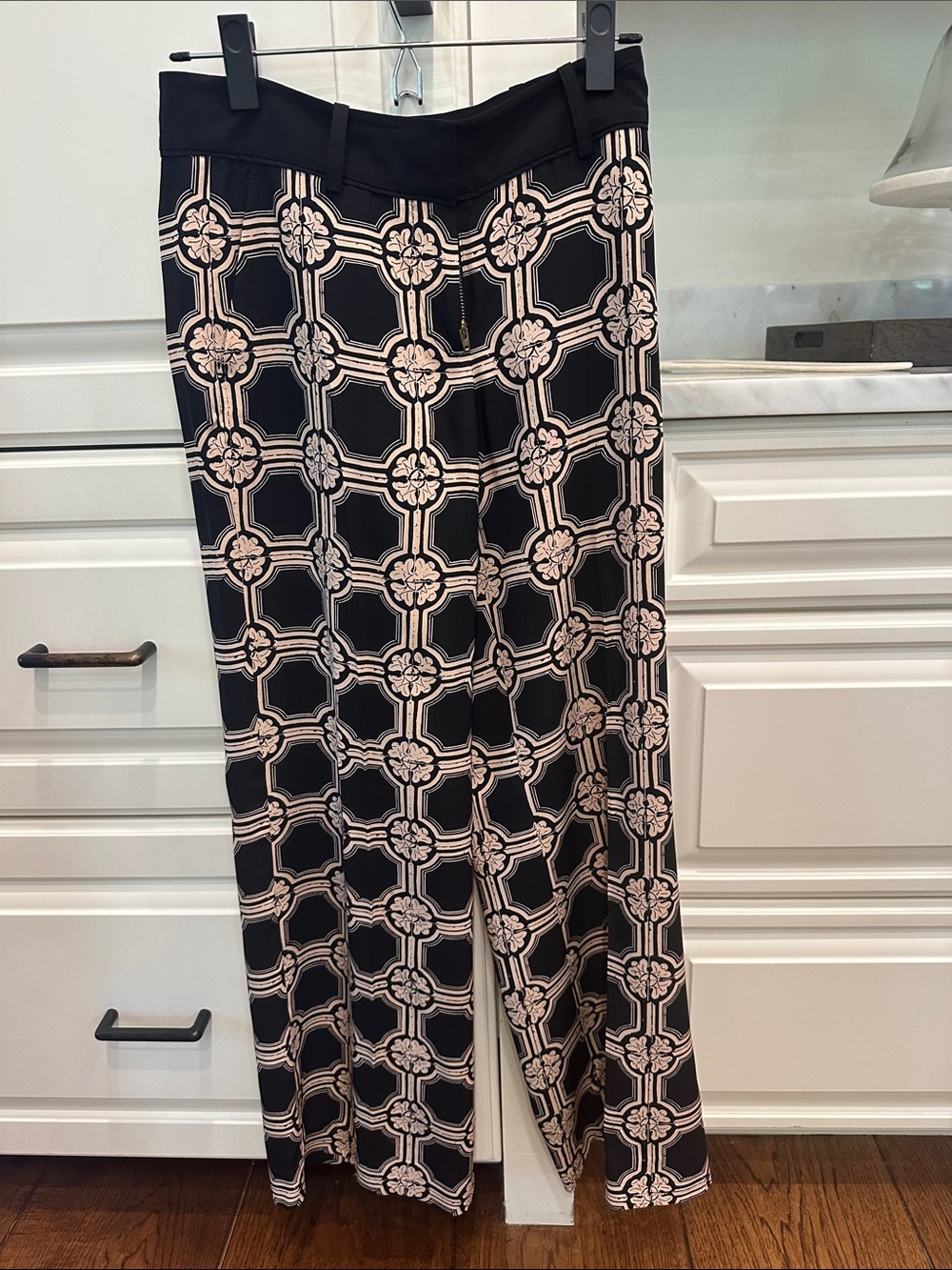 10 Crosby Derek Lam Black and Cream Geometric Wide-Leg Trousers